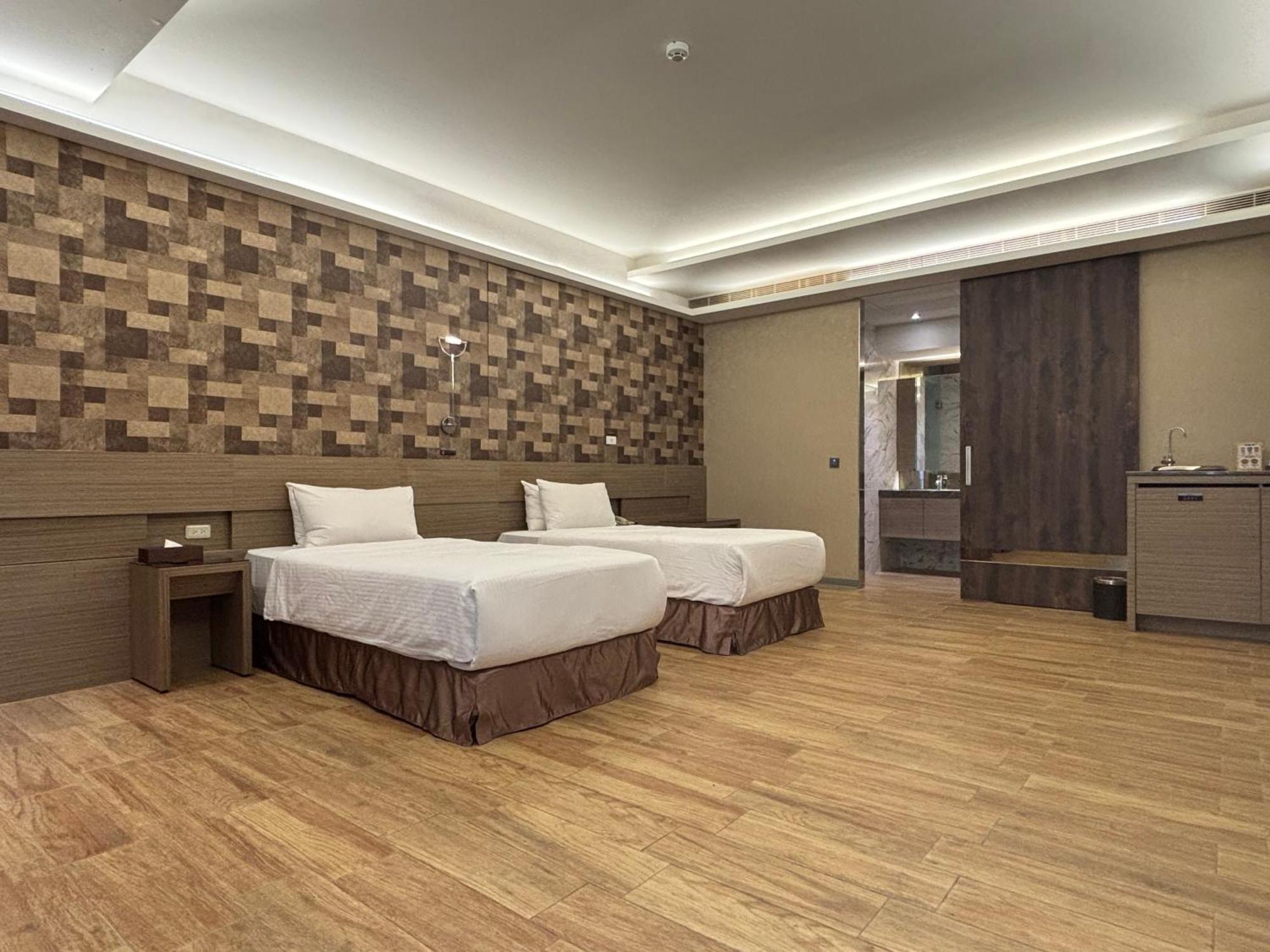 Romantic Code Art Motel Shanhua Exteriör bild