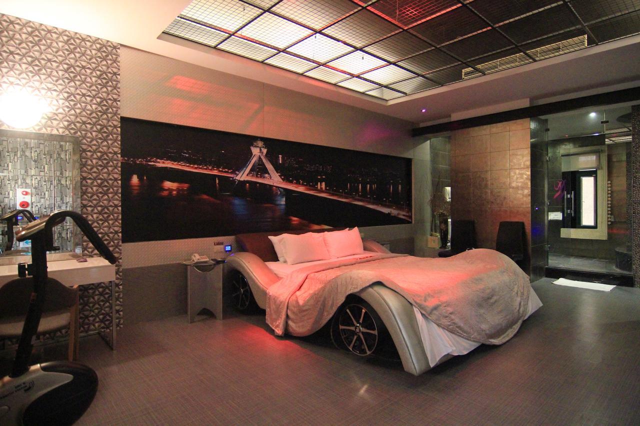Romantic Code Art Motel Shanhua Exteriör bild