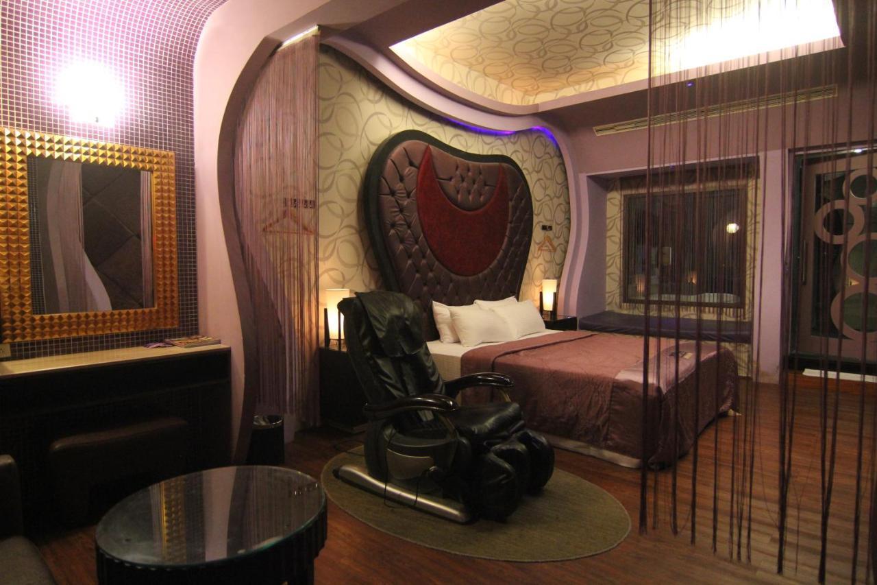 Romantic Code Art Motel Shanhua Exteriör bild